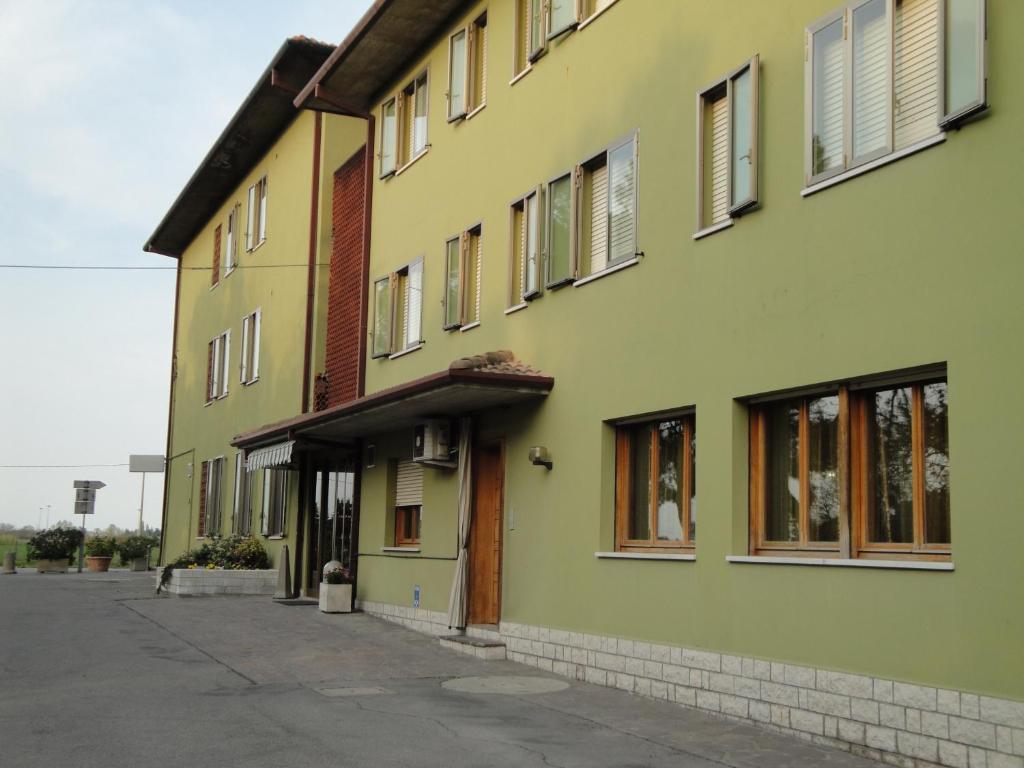 Hotel Galliano Forlì Екстериор снимка